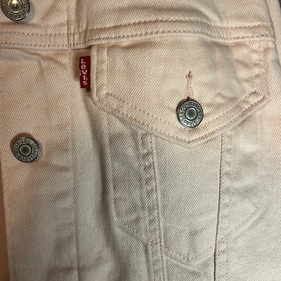 Levis - Picture 5 of 6